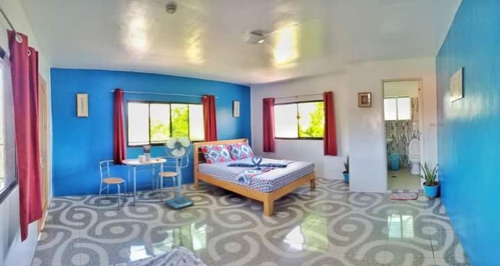 Happy Bear Moalboal Budget Rooms Екстериор снимка