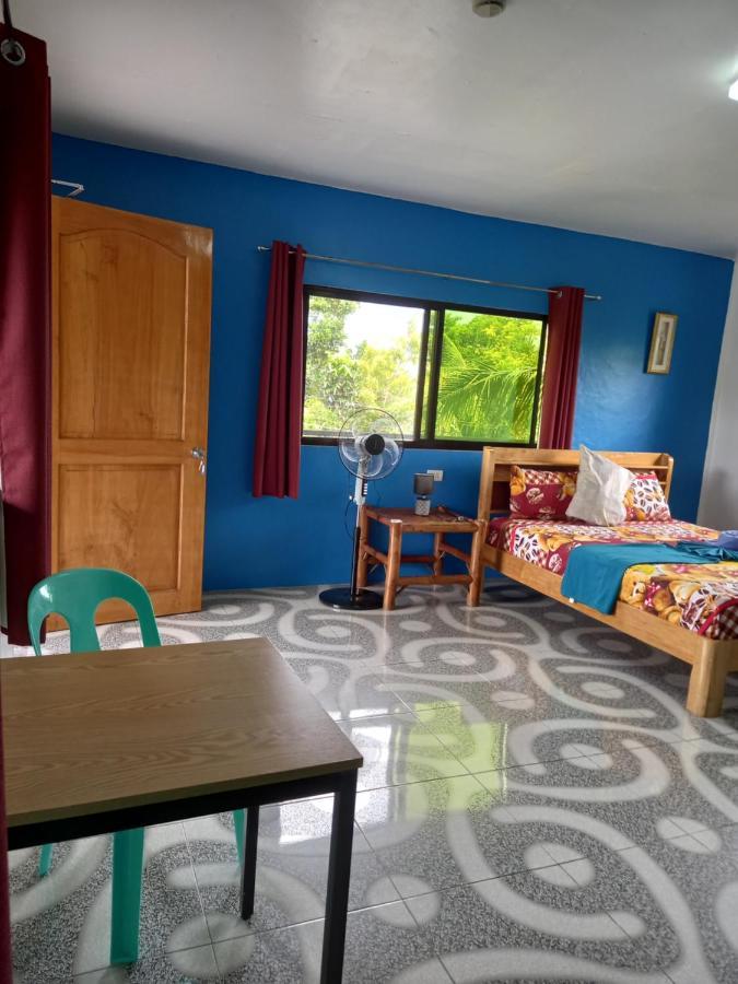 Happy Bear Moalboal Budget Rooms Екстериор снимка